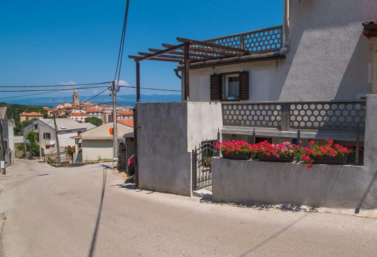 Apartment Andrija Vrbnik Exterior photo